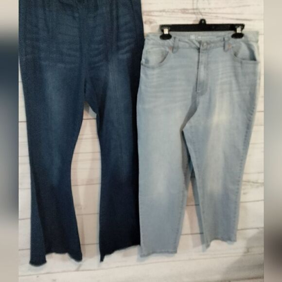 New without tags: No Boundaries woman's jeans (2 pairs) - Picture 1 of 13